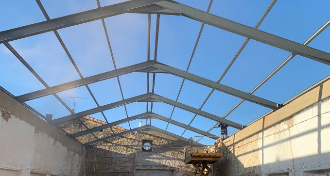 construircubiertameta licaparanaveindustrialenElche Alicante 720w
