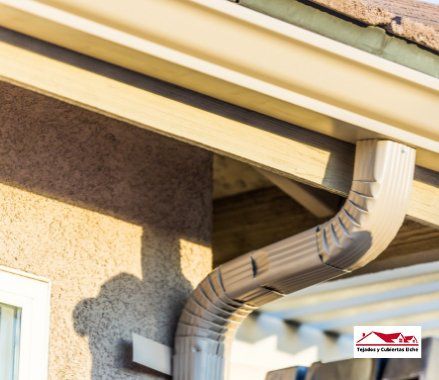 ponercanalonesdealuminiocontinuoenelche alicante 1920w